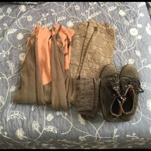 Gimmicks by BKE small blanket sweater